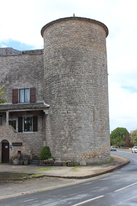 Fortifications : tour nord-est, vue générale