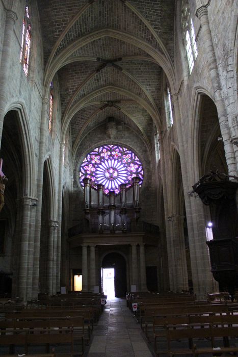 Eglise Saint-Paul : nef, vue générale