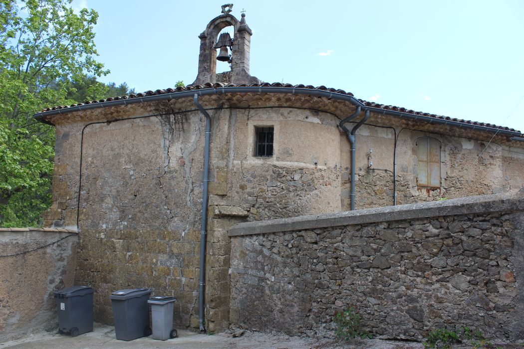 Chapelle Notre-Dame du Peyrou : façade latérale nord-est, vue partielle