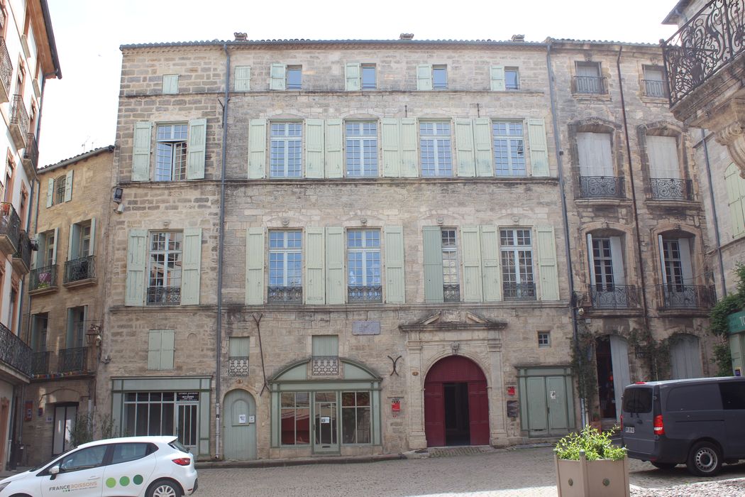 Hôtel Flottes de Sébazan : façade est, vue générale