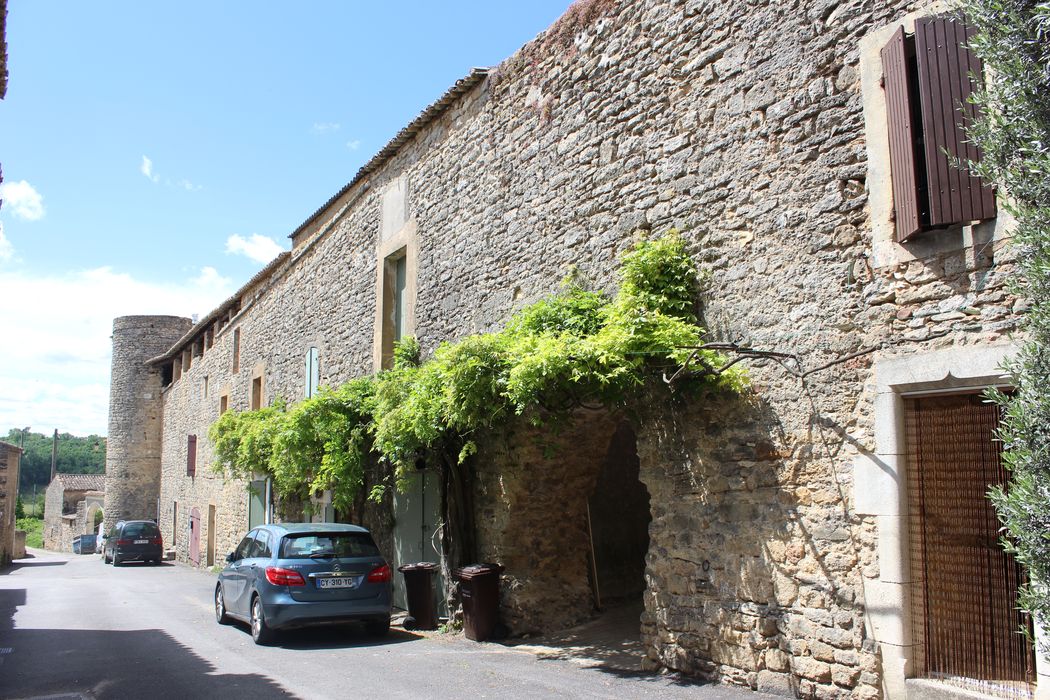 Fort : élévation extérieure est, vue générale