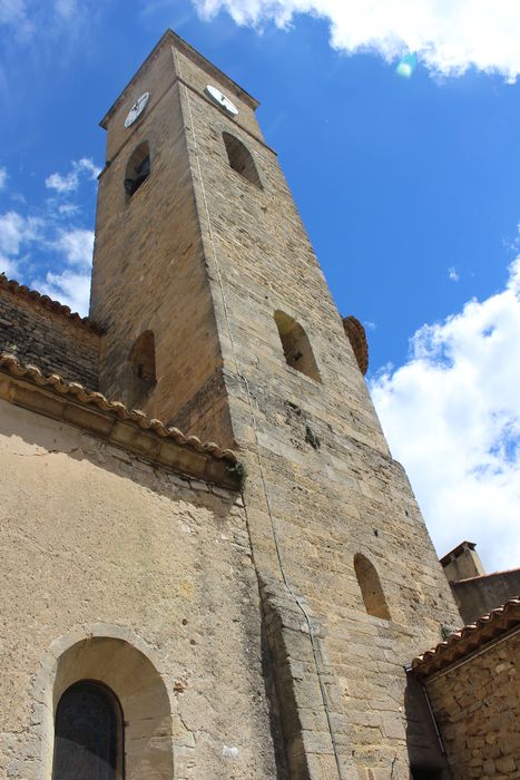 Fort : église paroissiale, élévations sud et ouest du clocher, vue générale