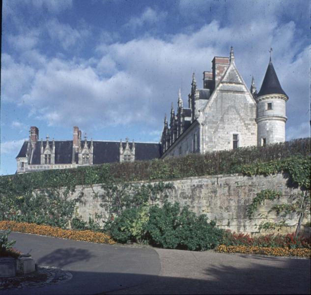 Aile Louis XII : façade sur la cour côté ouest