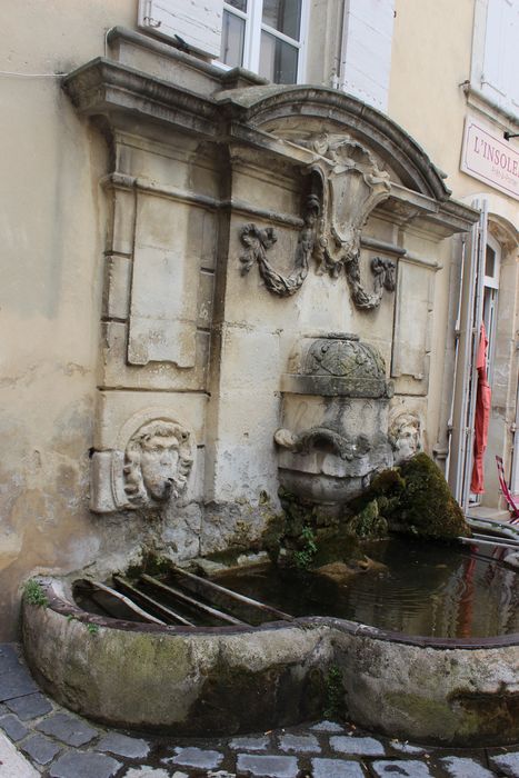 Fontaine publique