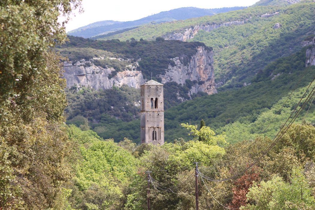 Prieuré de Saint-Symphorien : clocher, vue générale