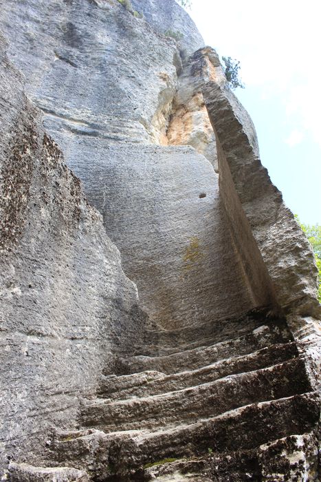 Fort (vestiges du) : escalier dérobé, vue partielle