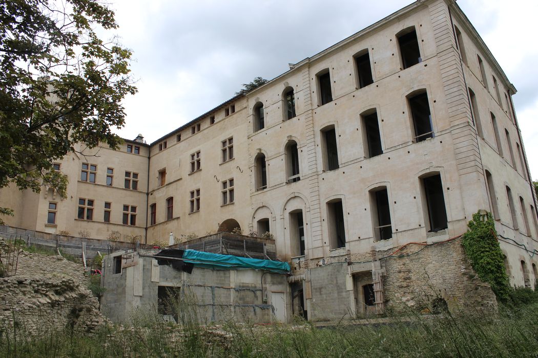 Château : aile 18e siècle, façade nord, vue générale