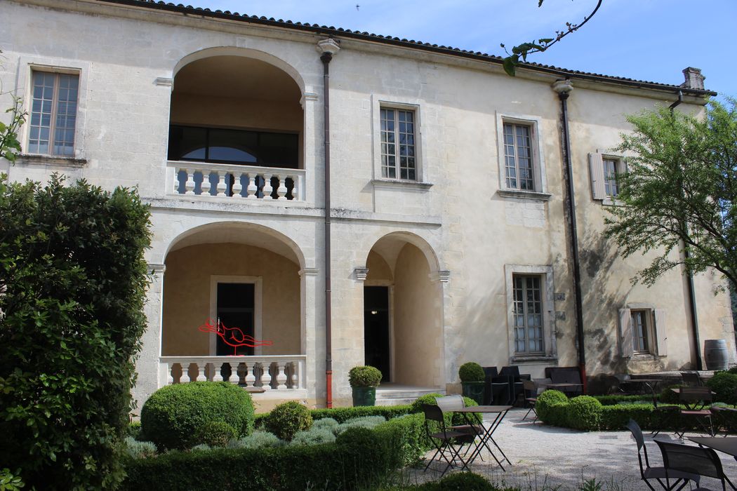 Ancien hôtel Astier de Montfaucon, puis ancien hospice : façade nord-ouest sur jardin, vue parielle