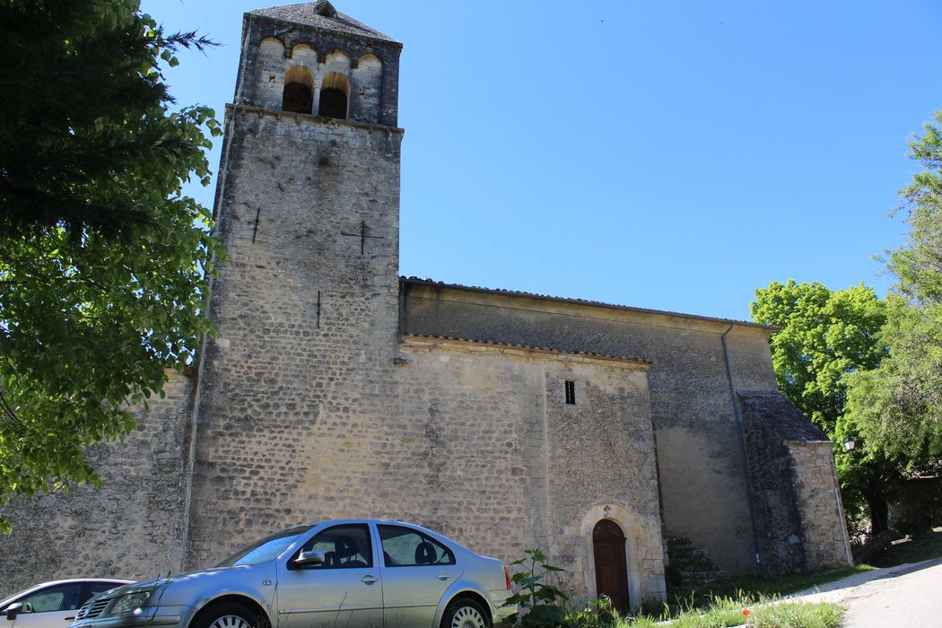 Eglise Saint-Hilaire : façade latérale nord, vue générale