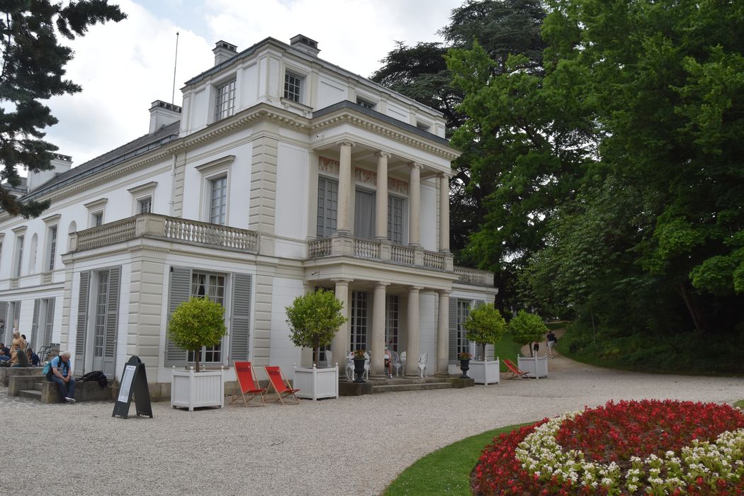 château, façade ouest, vue générale