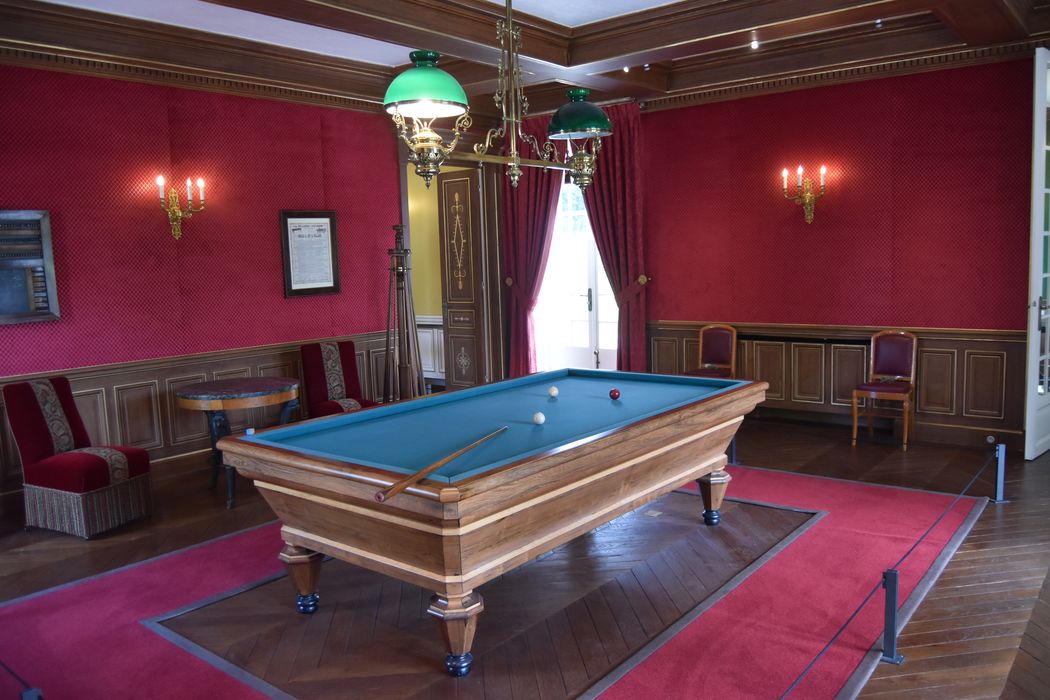 château, salle de billard, vue générale