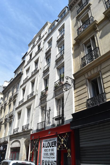 façade sur rue, vue générale