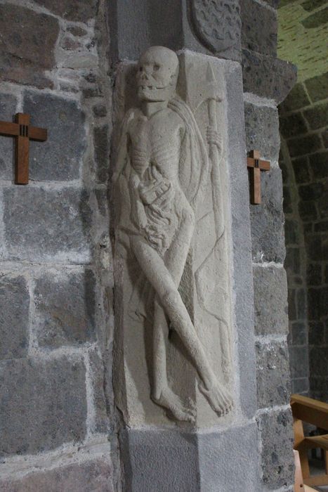 haut-relief : figure de la mort