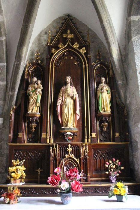 retable secondaire, statues : Christ du Sacré Coeur, sainte Madeleine, saint Joseph