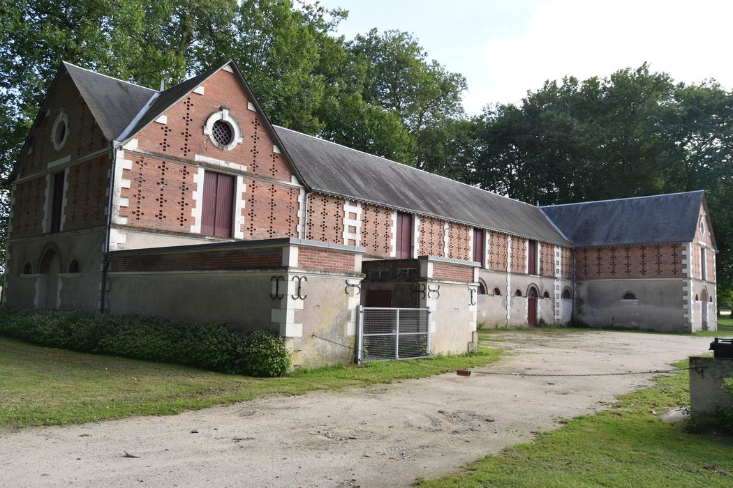 communs sud, façade nord, vue générale