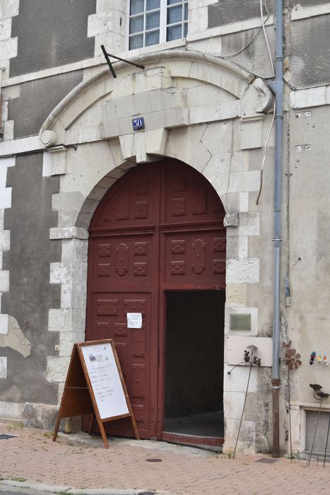 façade sur rue, vue générale du porche d’accès