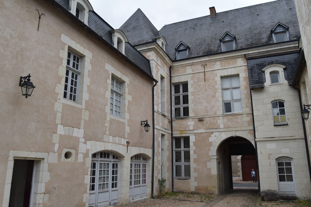 façades sur cour, vue générale