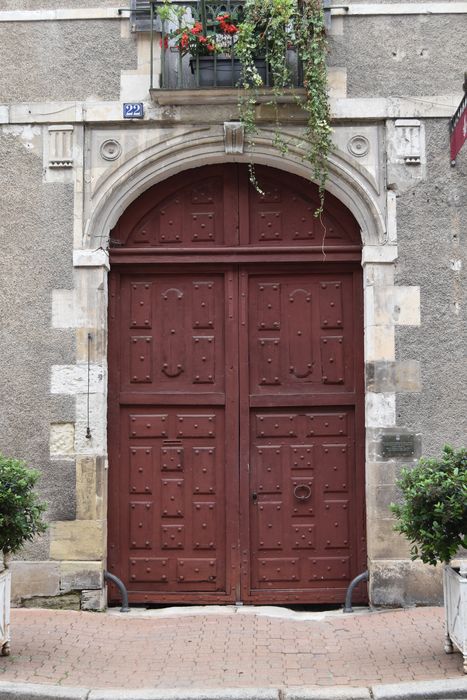 façade sur rue, vue générale du porche d’accès