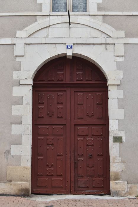 façade sur rue, vue générale du porche d’accès