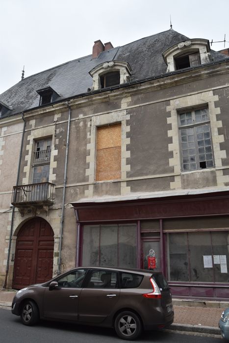 façade sur rue, vue générale