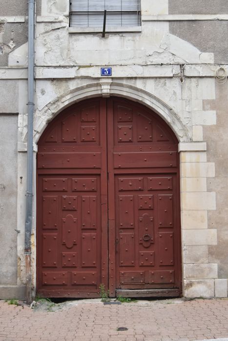 façade sur rue, vue générale du porche d’accès