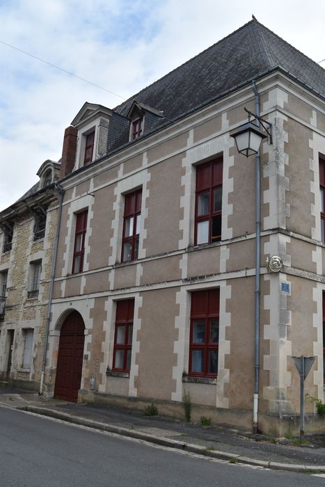 façade sur rue, vue générale