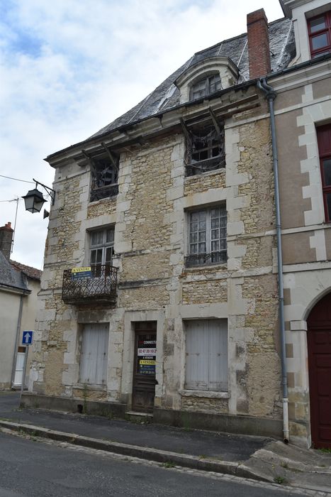 façade sur rue, vue générale