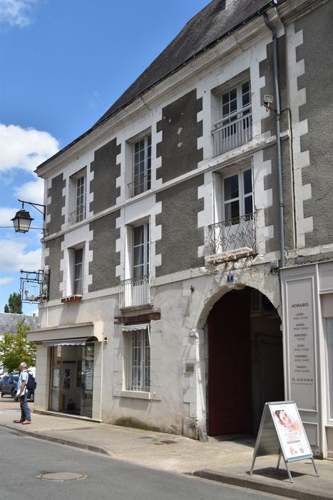 façade sur la Grande Rue, vue générale