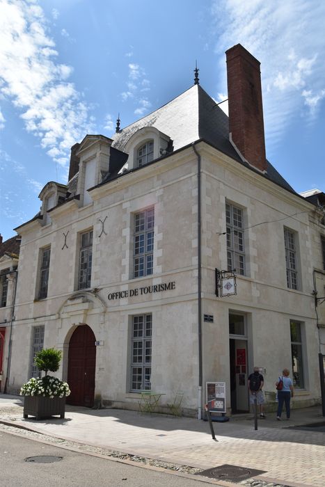 vue générale des façades sur rues