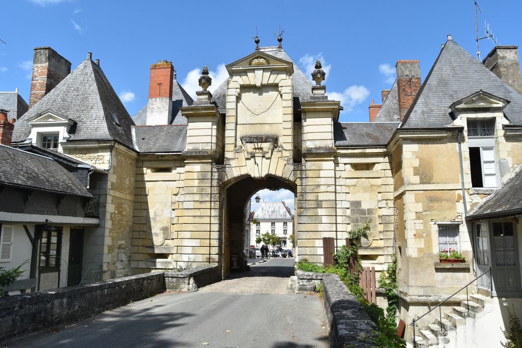 Porte de Châtellerault, élévation sud, vue générale