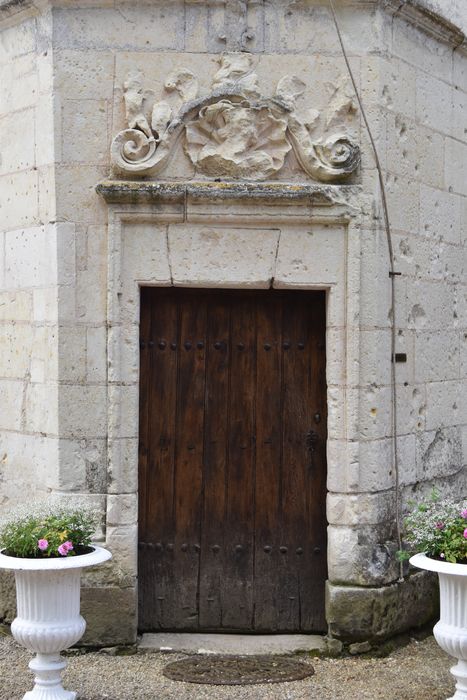 tour d’escalier, détail de la porte d’accès