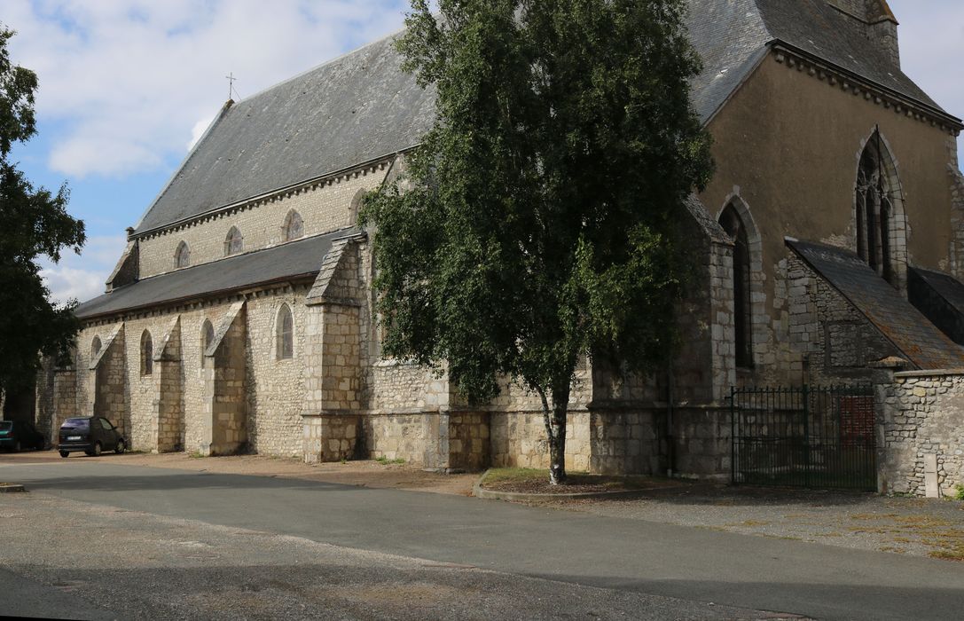 façade latérale sud, vue partielle