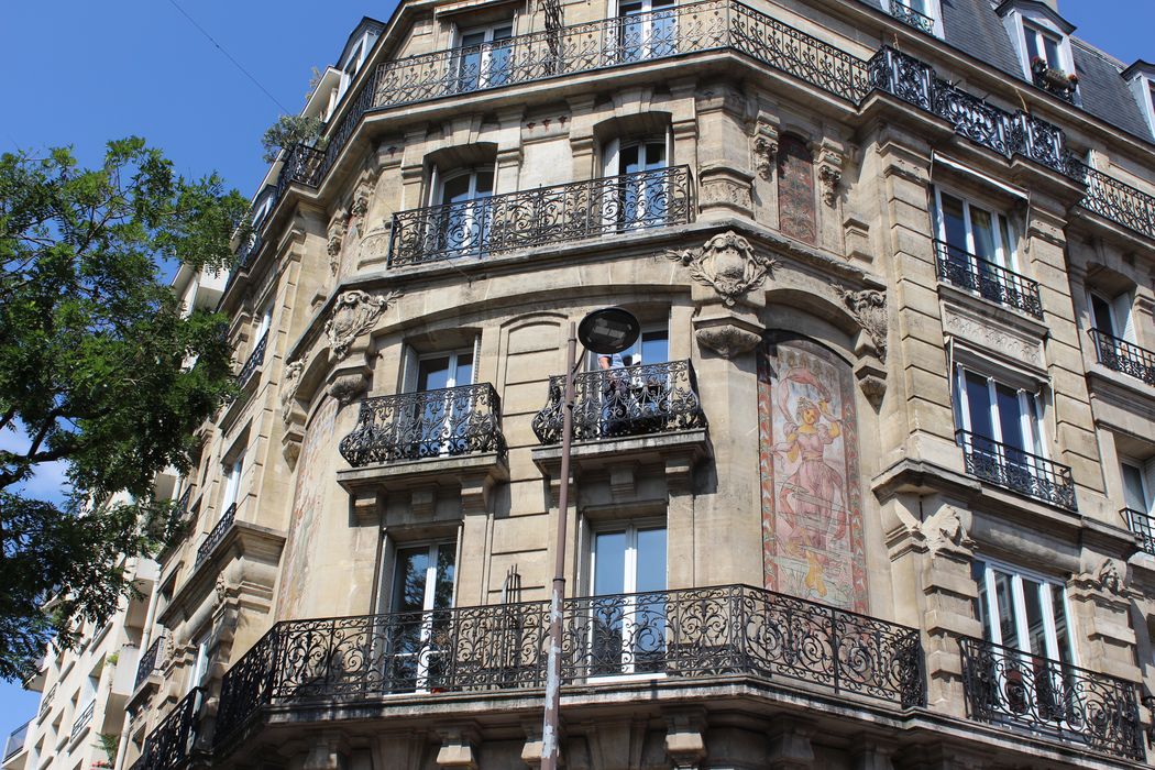 vue partielle des façades sur les rues des Plantes et d'Alésia