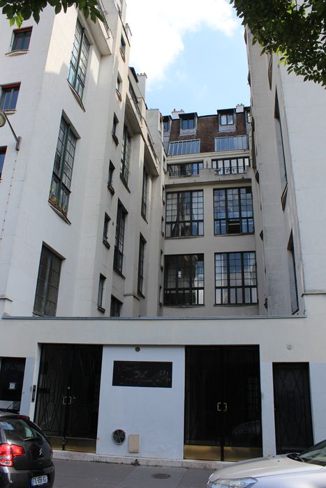 façades sur cour côté rue Victor Schoelcher