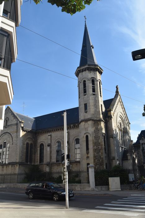 façade latérale ouest, vue partielle