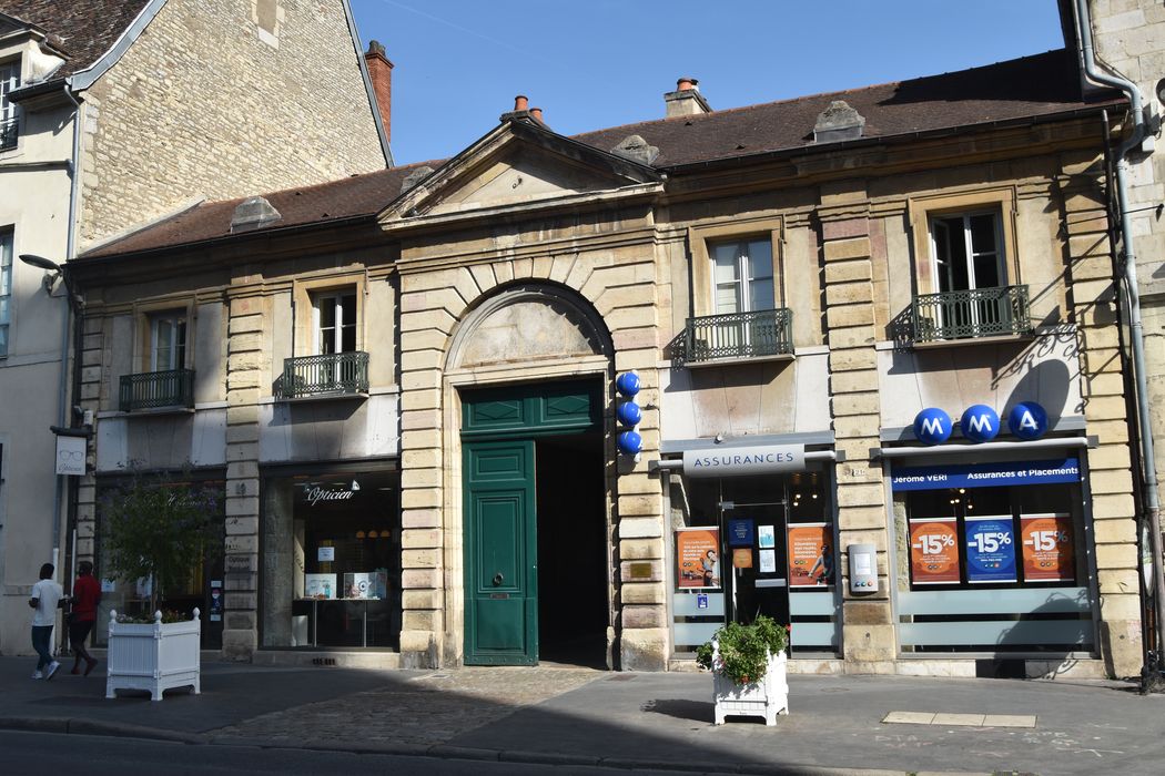 façade sur rue