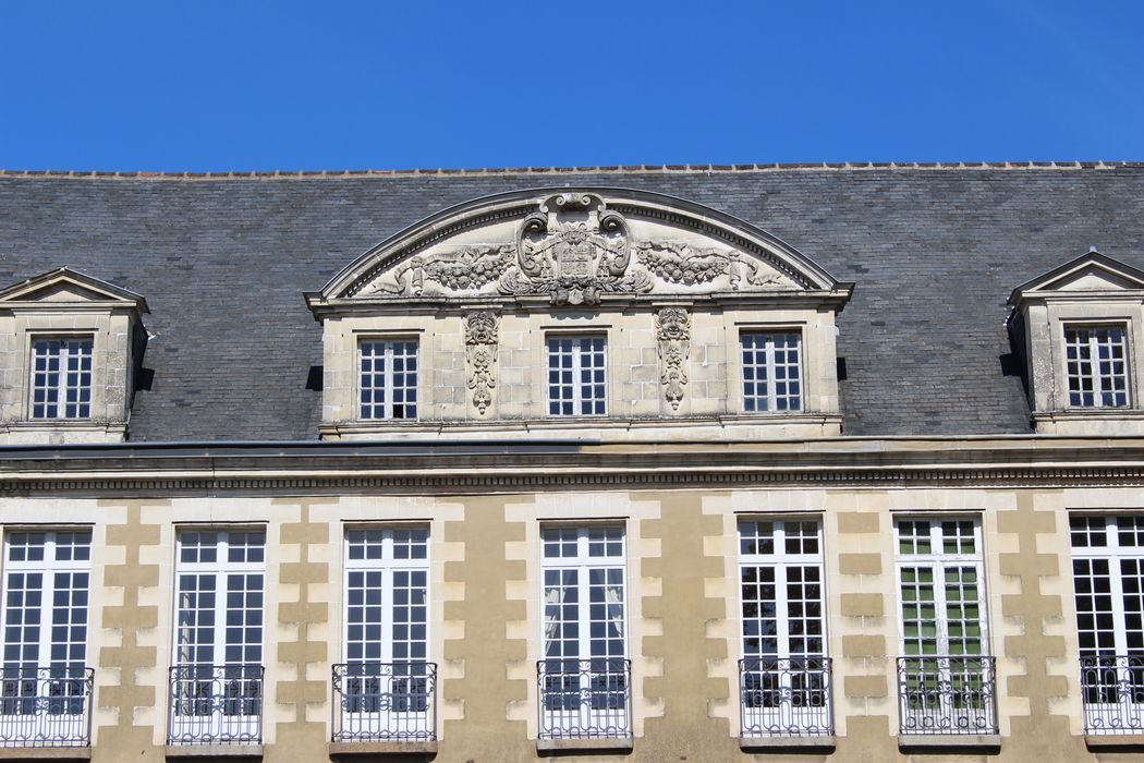 façade sud,vue partielle