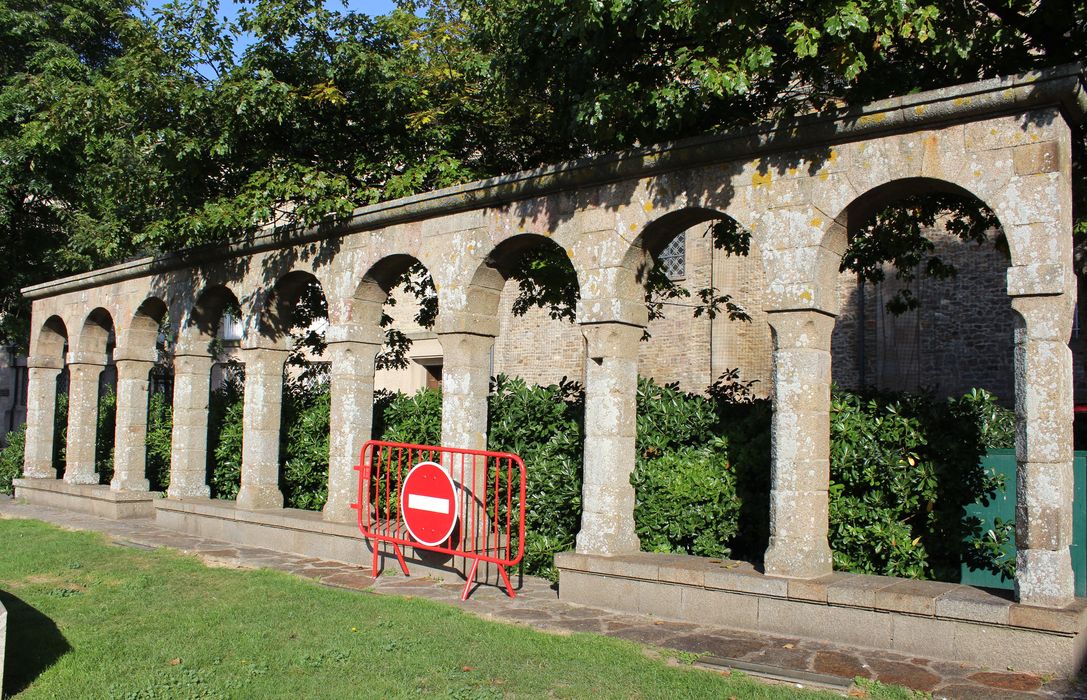 ruines du cloître