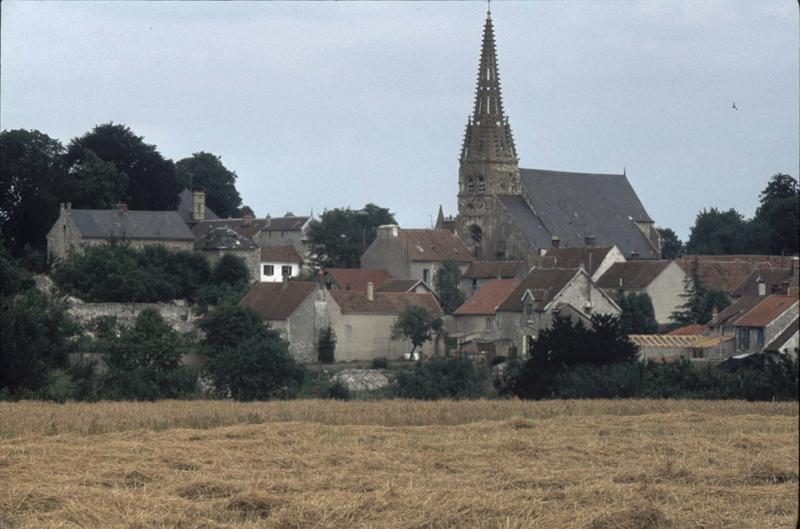 Vue générale de la ville, ensemble sud-ouest de l'église