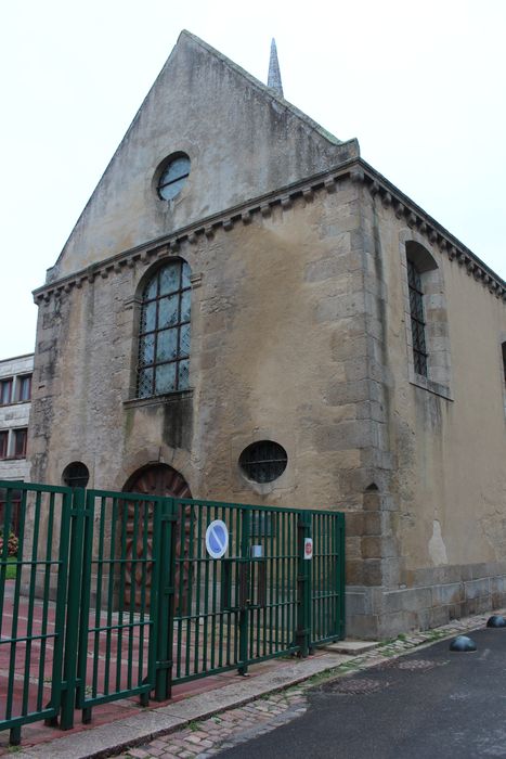 Ancien couvent Notre-Dame-des-Victoires, puis caserne des Victoires