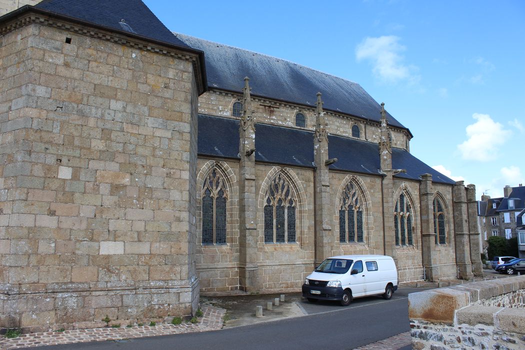 Façade latérale sud, vue partielle