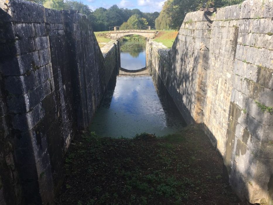 vue générale de l’échelle depuis l’Est