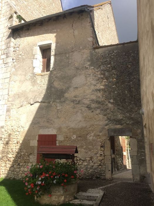 porte d’accès à l’ancien château, élévation ouest