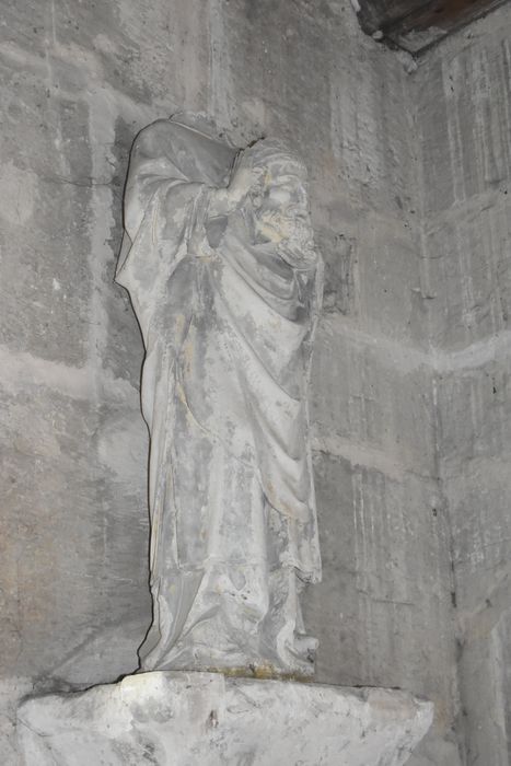 statue : saint Denis