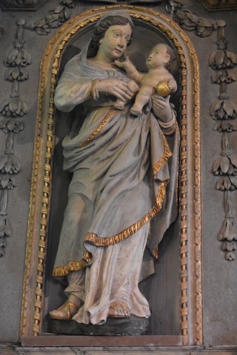 statue : Vierge à l'Enfant
