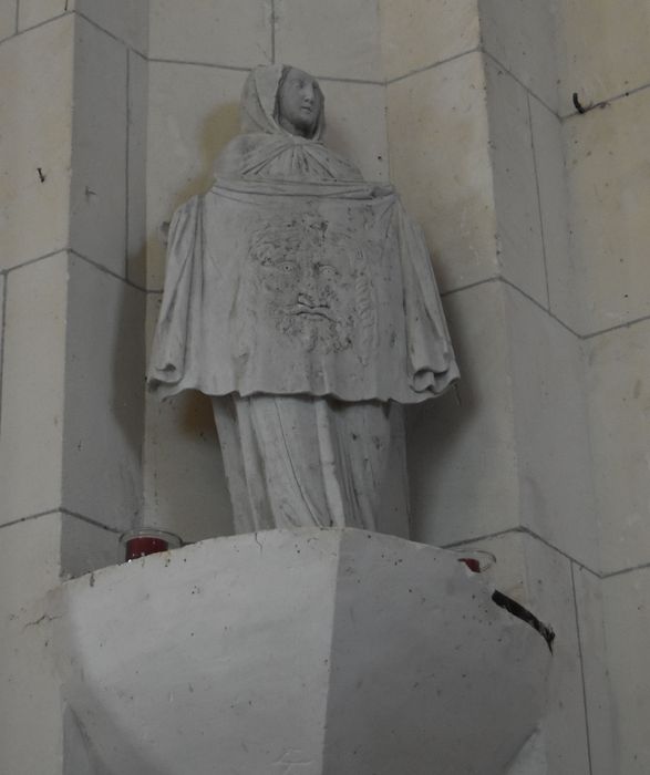 statue : sainte Véronique