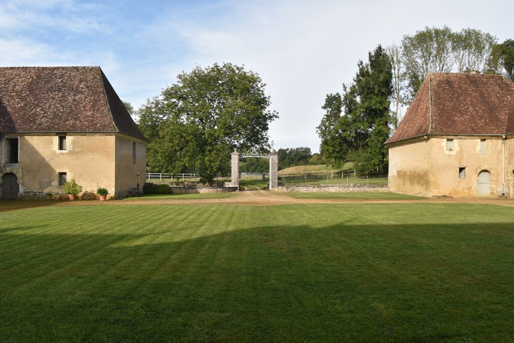 cour intérieure, accès ouest