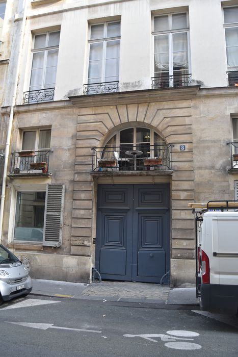 portail d'accès sur rue