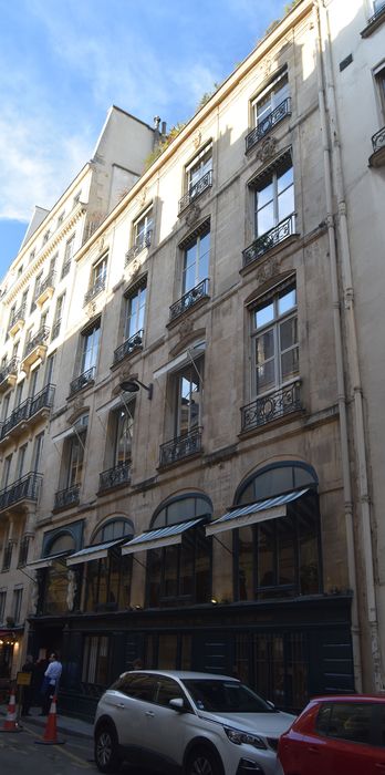 façade sur la rue de Beaujolais