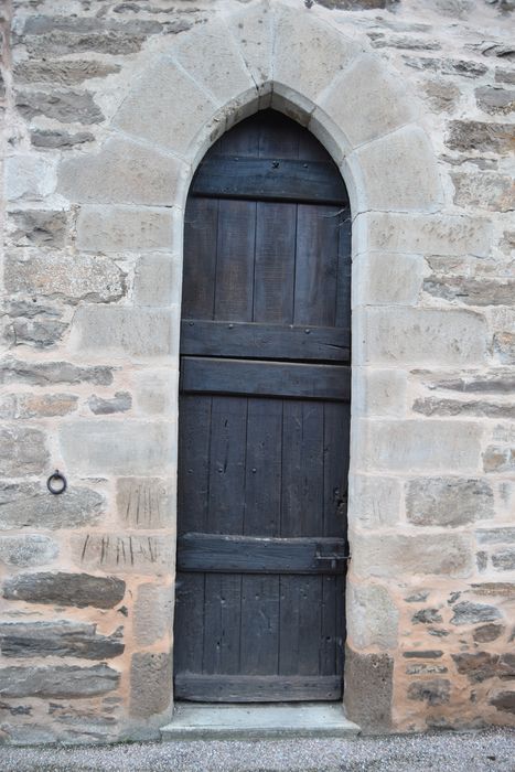 façade sur rue, porte d’accès